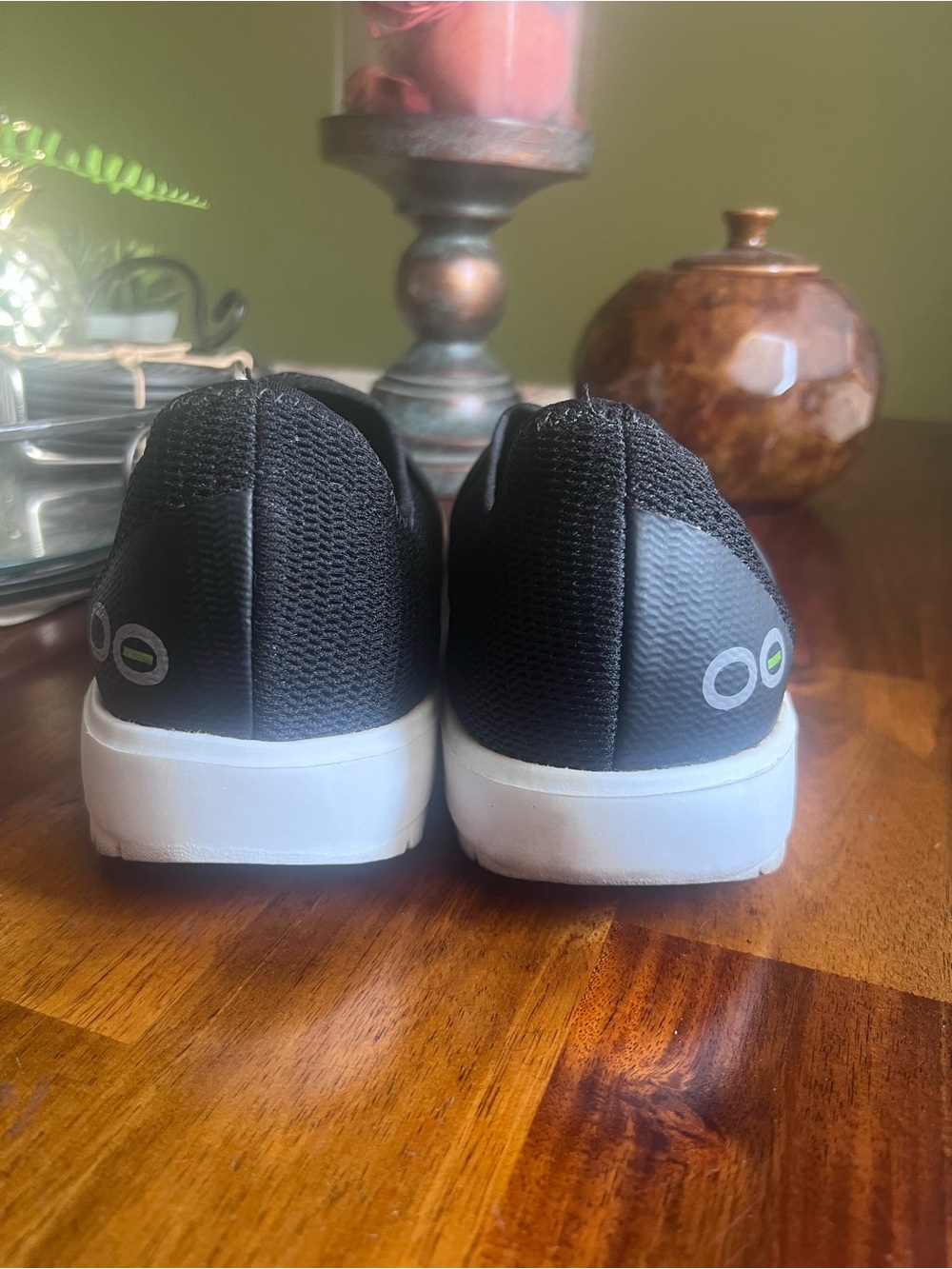 OOFOS Oomg eeZee Canvas Black Slip-On Revovery Sneakers - Picture 3 of 7